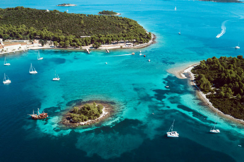 SailWeek Croatia fleet sailing in formation